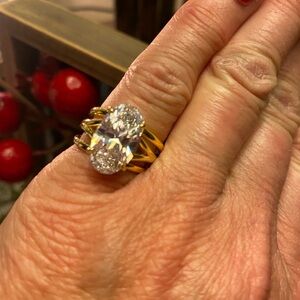 3 Piece Women's Moissanite  Gold Engagement Ring
Fabulous!!